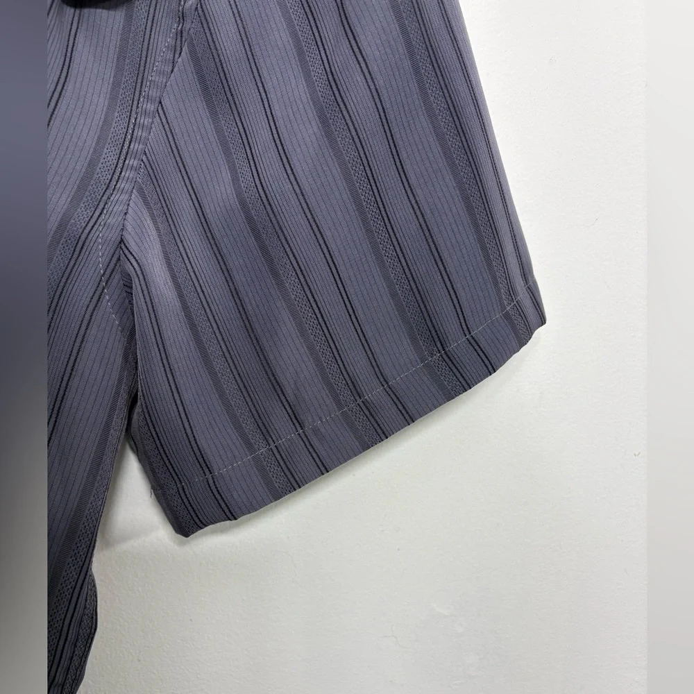 Men’s XL Grey Striped Short Sleeve Button Up Casual Shirt - Picture 7 of 8